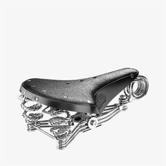 B33 Saddle Black